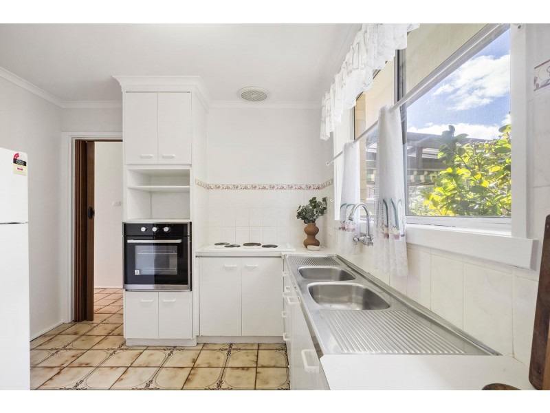 9 Clubbe Crescent, Macgregor ACT 2615