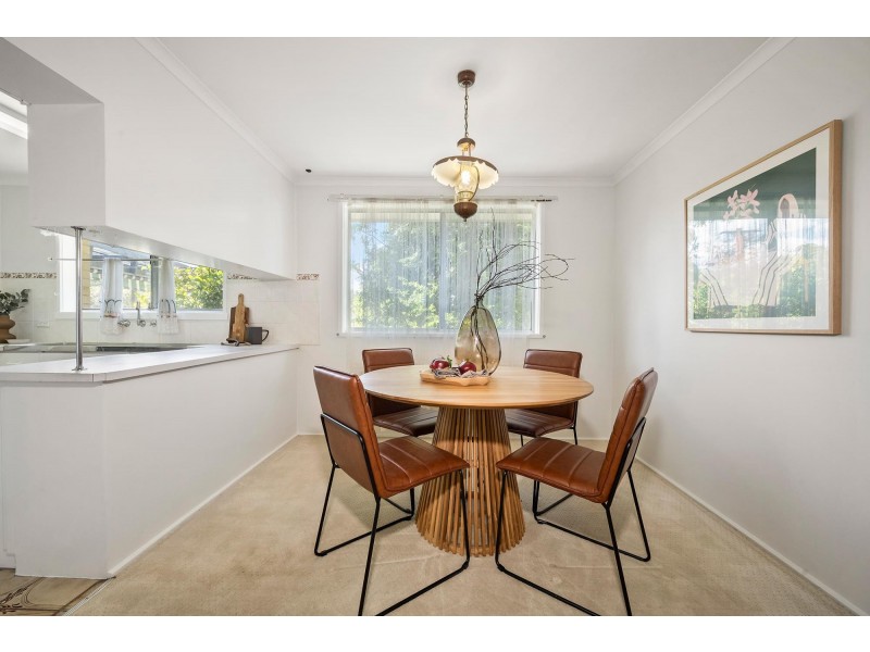 9 Clubbe Crescent, Macgregor ACT 2615