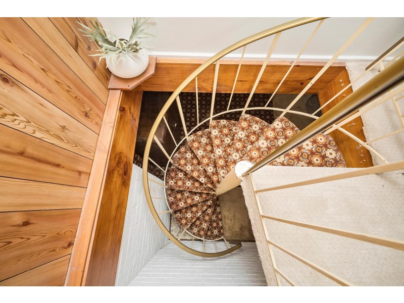 9 Clubbe Crescent, Macgregor ACT 2615