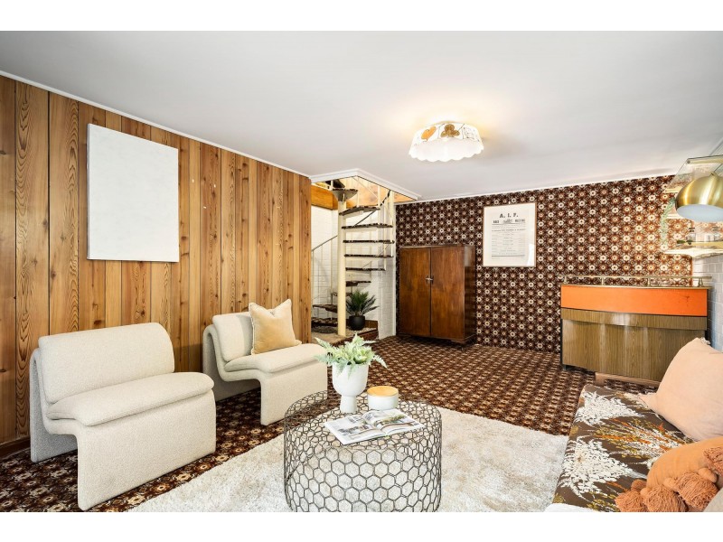 9 Clubbe Crescent, Macgregor ACT 2615