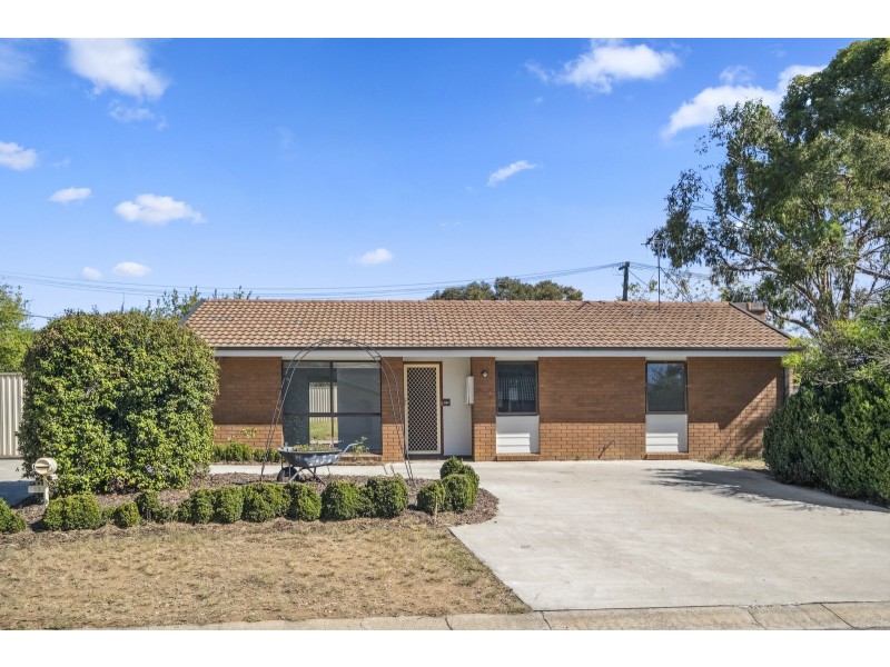 13 Rylah Crescent, Wanniassa ACT 2903