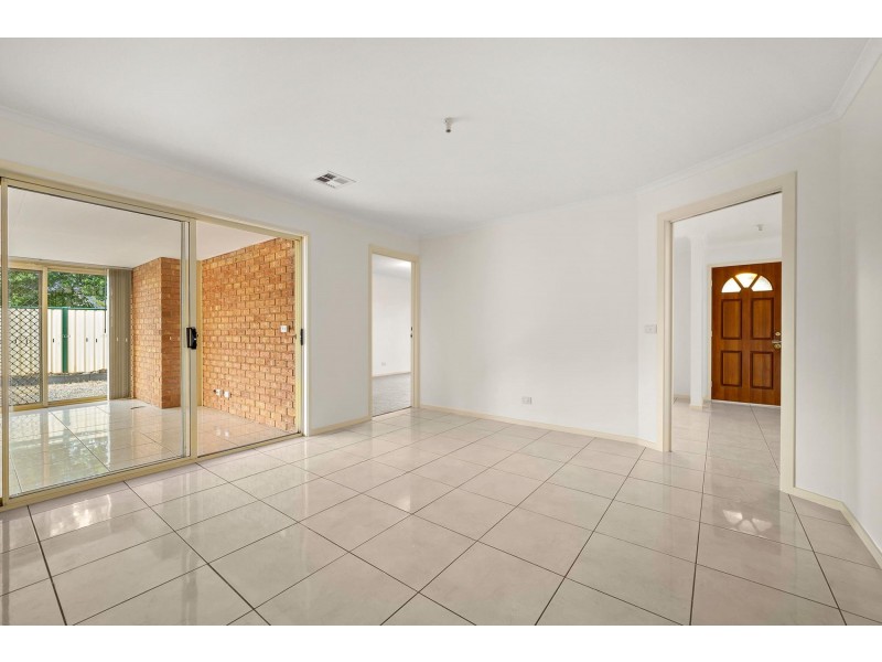 35 Lance Hill Avenue, Dunlop ACT 2615