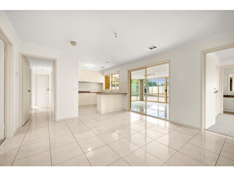 35 Lance Hill Avenue, Dunlop ACT 2615