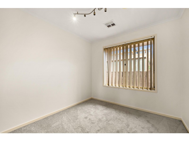 35 Lance Hill Avenue, Dunlop ACT 2615