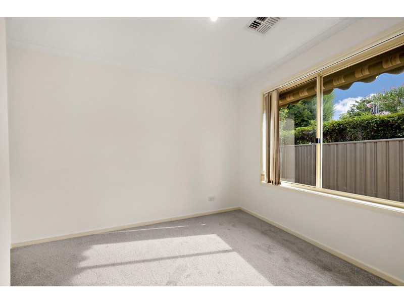 35 Lance Hill Avenue, Dunlop ACT 2615