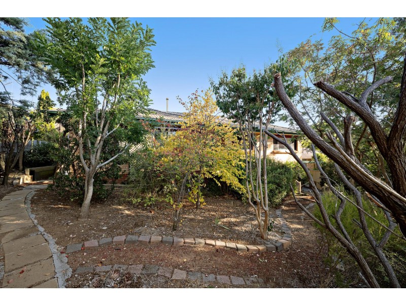 5 Coutie Place, Macgregor ACT 2615