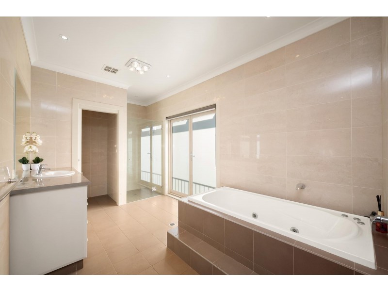 59 Halloran Drive, Jerrabomberra NSW 2619