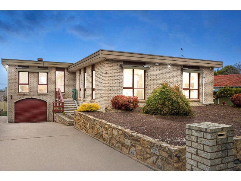 14 Pohlman Street, Latham ACT 2615