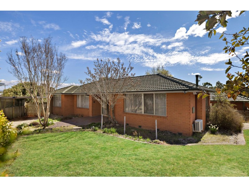 4 Backhouse Street, Latham ACT 2615