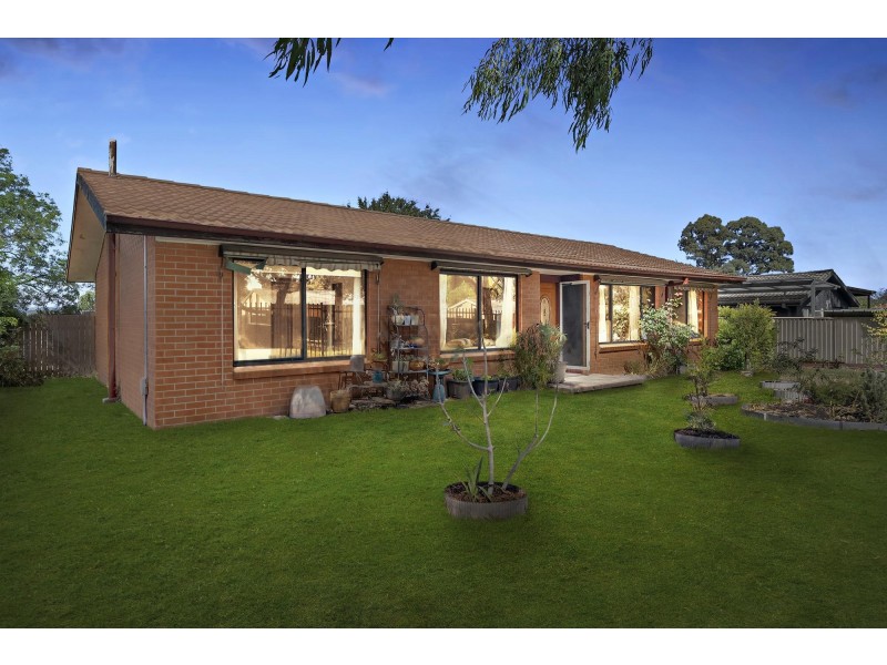 15 MacIntyre Place, Charnwood ACT 2615