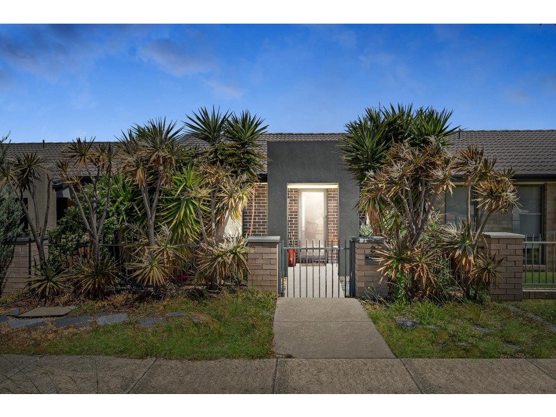 8 Salisbury Street, Casey ACT 2913