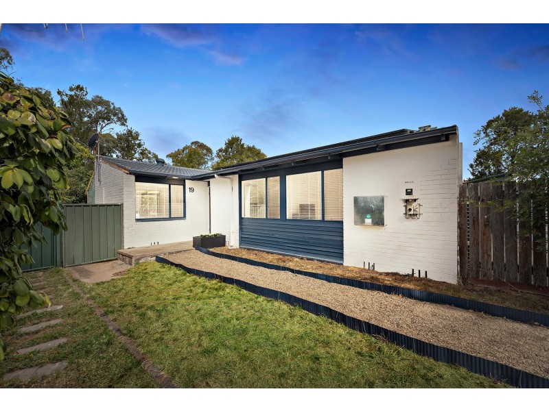 19 Donnison Place, Charnwood ACT 2615