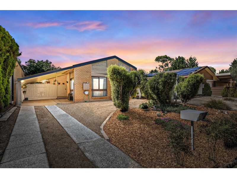 15 Beattie Crescent, Chisholm ACT 2905