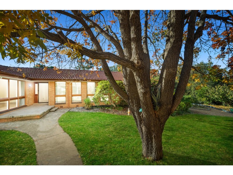 5 Sewell Place, Macgregor ACT 2615