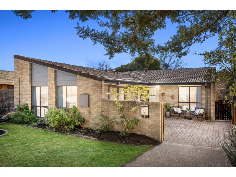 4 Moorehead Place, Latham ACT 2615