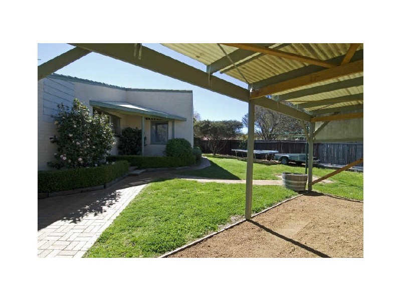 12 Moulder Court, Charnwood ACT 2615