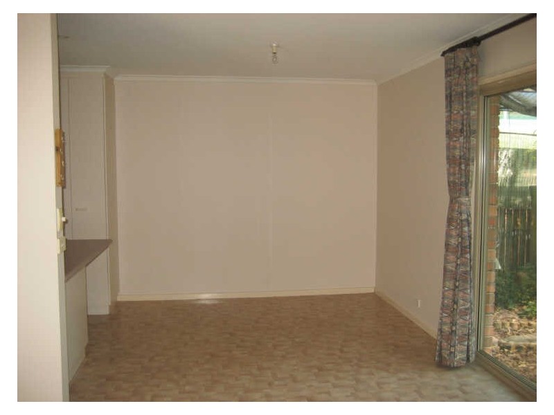6 Leonard Close, Dunlop ACT 2615