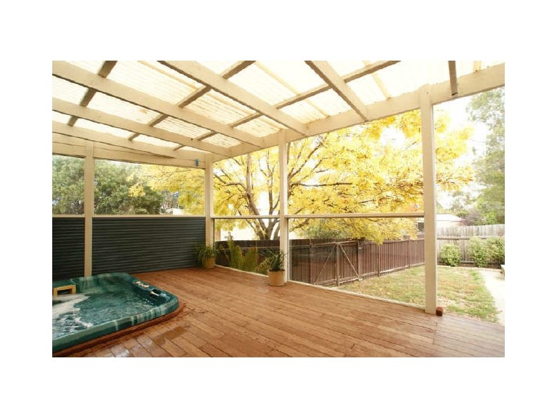 35 McDougall Street, Charnwood ACT 2615