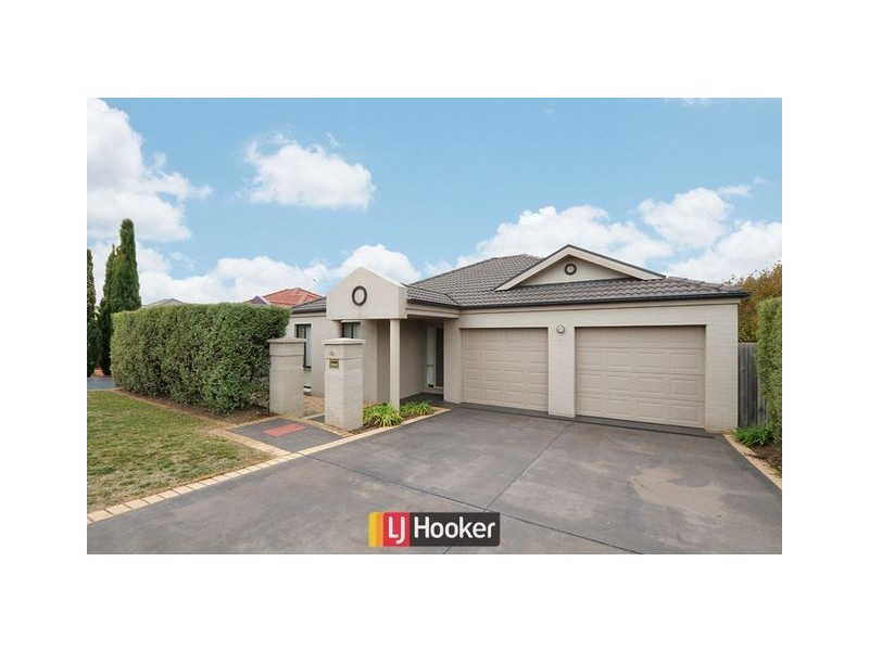 16 May Mills Close, Nicholls ACT 2913