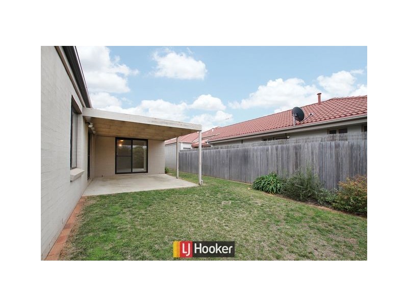 16 May Mills Close, Nicholls ACT 2913