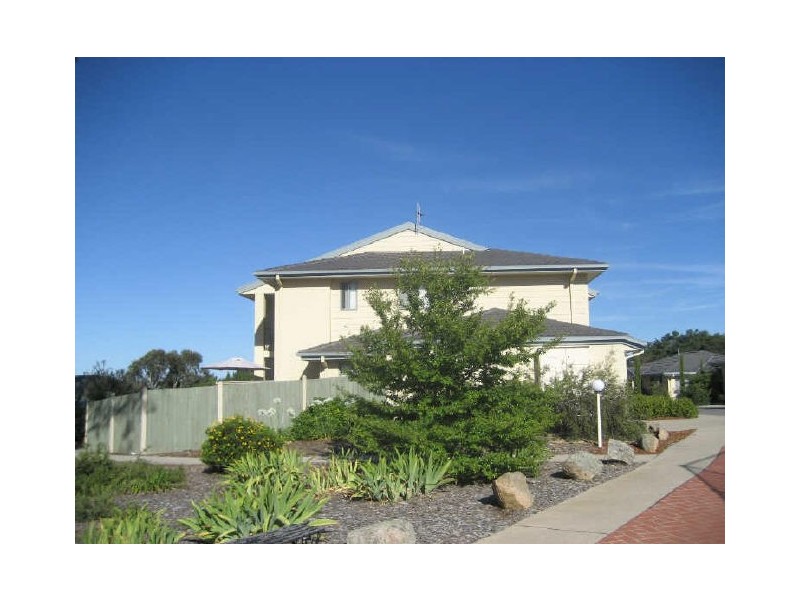 38/131 Britten Jones Drive, Holt ACT 2615