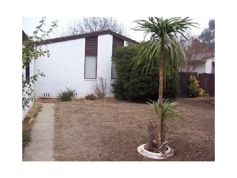 8 Yabsley Place, Charnwood ACT 2615