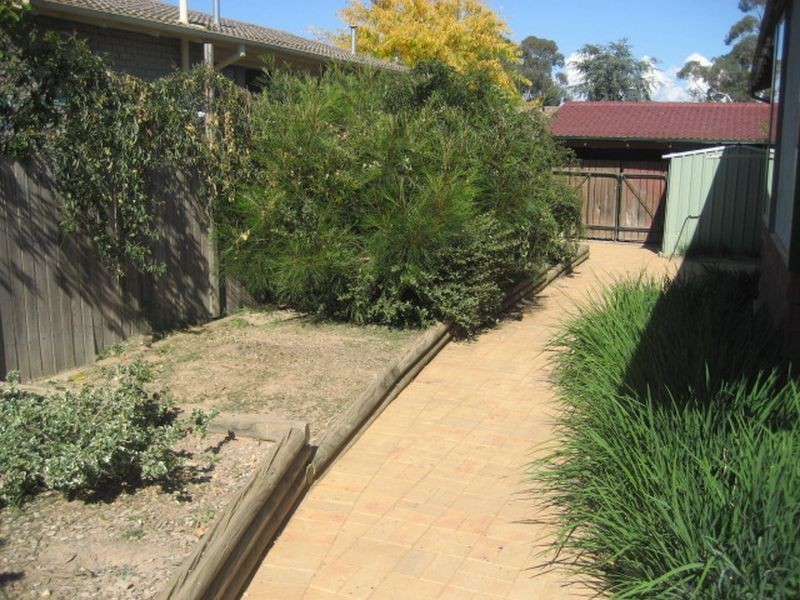 6 Emmott Place, Charnwood ACT 2615