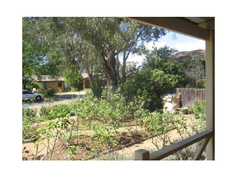 5 De Mestre Place, Holt ACT 2615