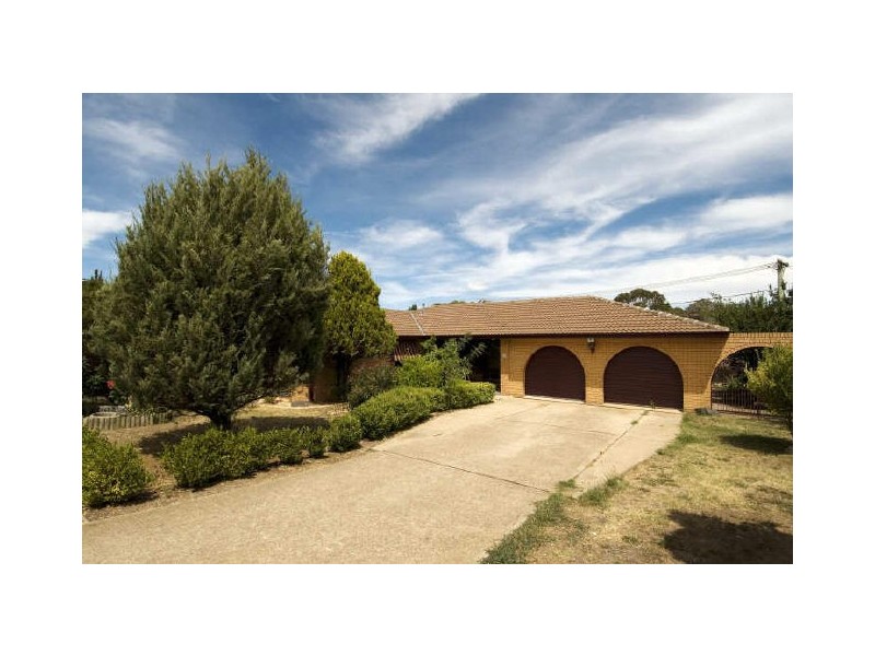 4 Joske Place, Latham ACT 2615