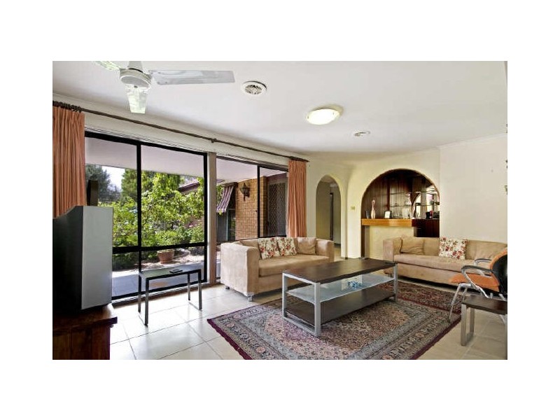 4 Joske Place, Latham ACT 2615