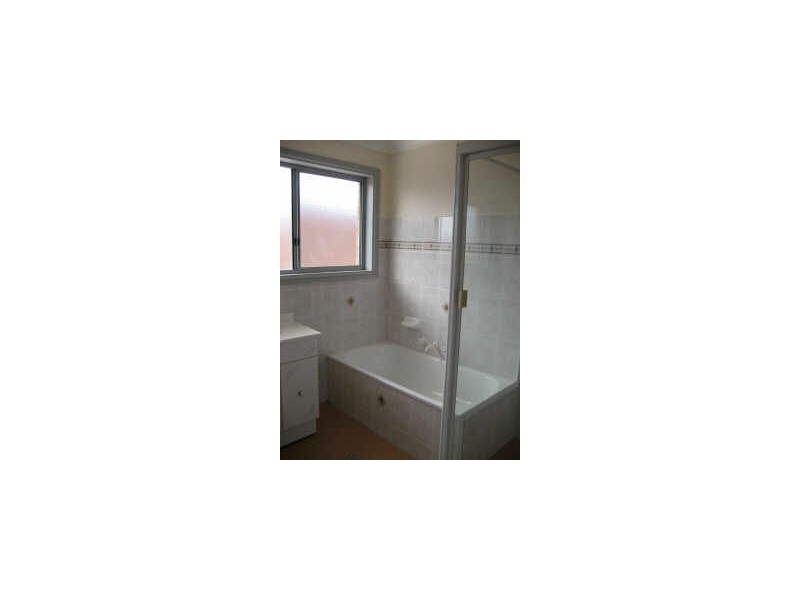 48 Evelyn Owen Cres, Dunlop ACT 2615