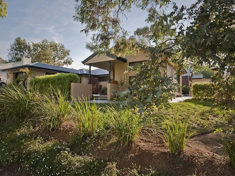 42 Armstrong Crescent, Holt ACT 2615