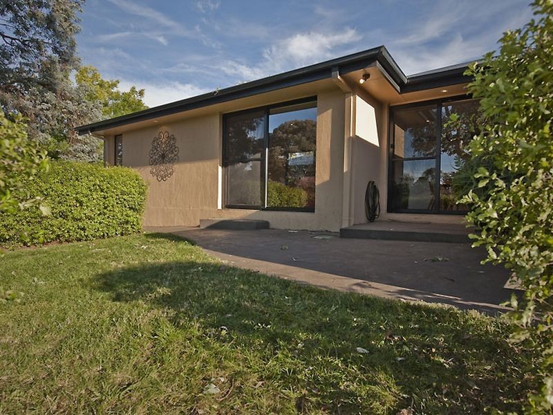 42 Armstrong Crescent, Holt ACT 2615