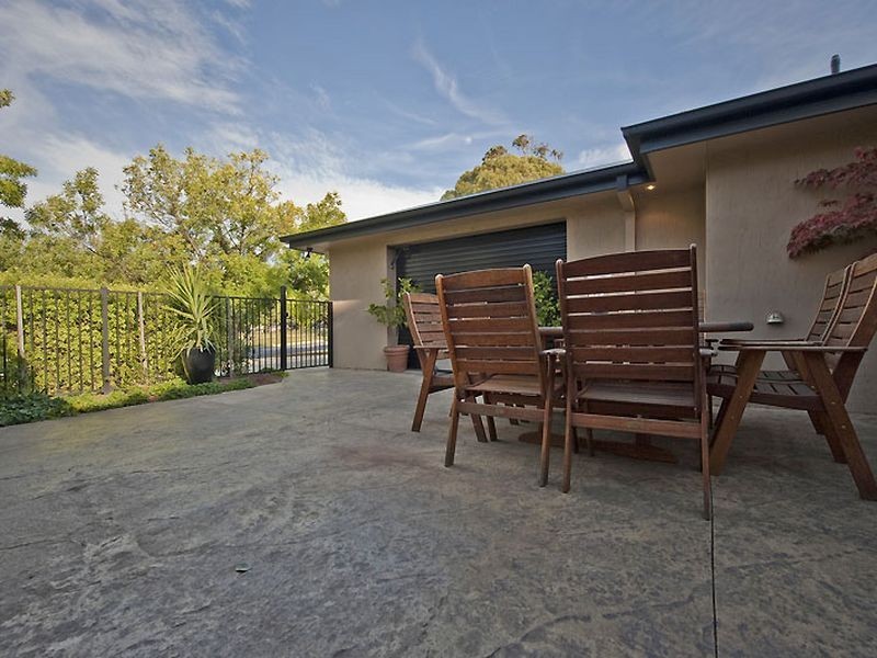 42 Armstrong Crescent, Holt ACT 2615