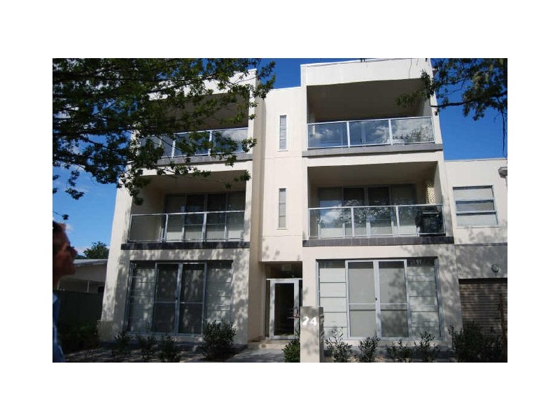 6/24 De Burgh Street, Lyneham ACT 2602