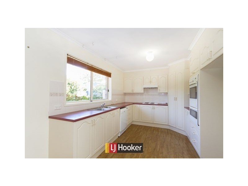 16 Thornhill Street, Dunlop ACT 2615