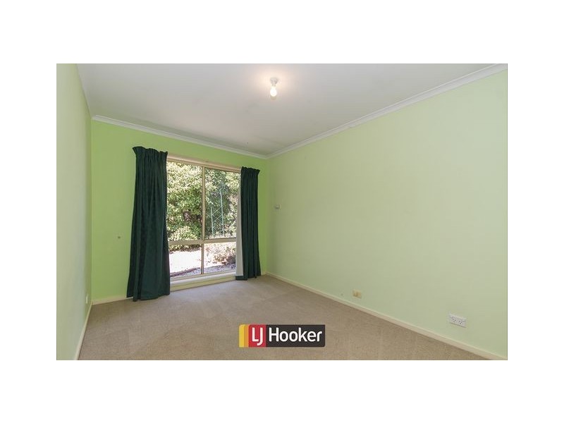 16 Thornhill Street, Dunlop ACT 2615