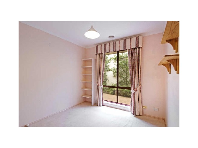 10 Allen Place, Holt ACT 2615