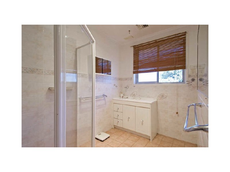 1 Castieau Street, Higgins ACT 2615