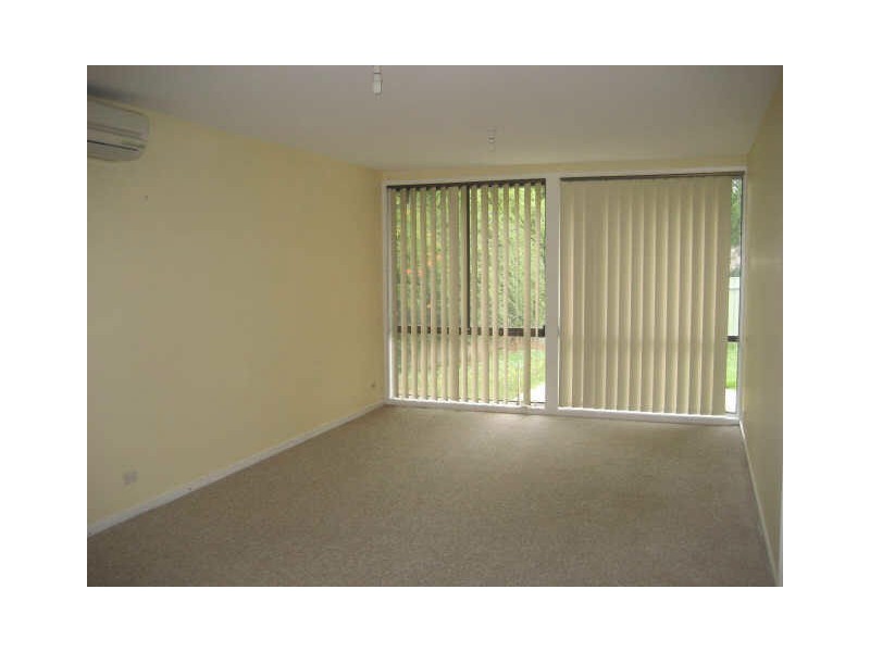 7 Waterfield Place, Charnwood ACT 2615