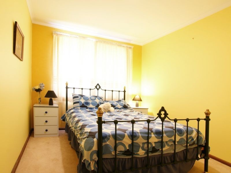 16 Handcock Crescent, Macgregor ACT 2615