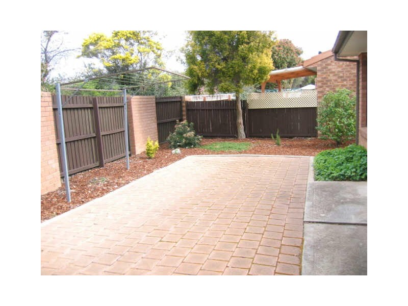 11 Roughley Place, Florey ACT 2615
