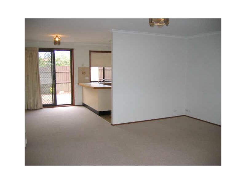 11 Roughley Place, Florey ACT 2615