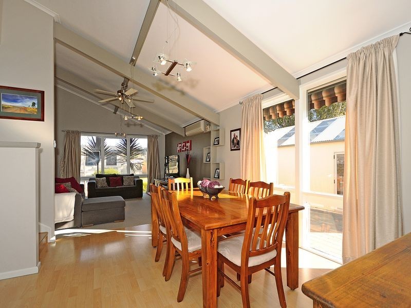 64 Pickworth Street, Holt ACT 2615