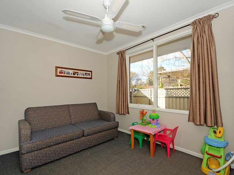 64 Pickworth Street, Holt ACT 2615