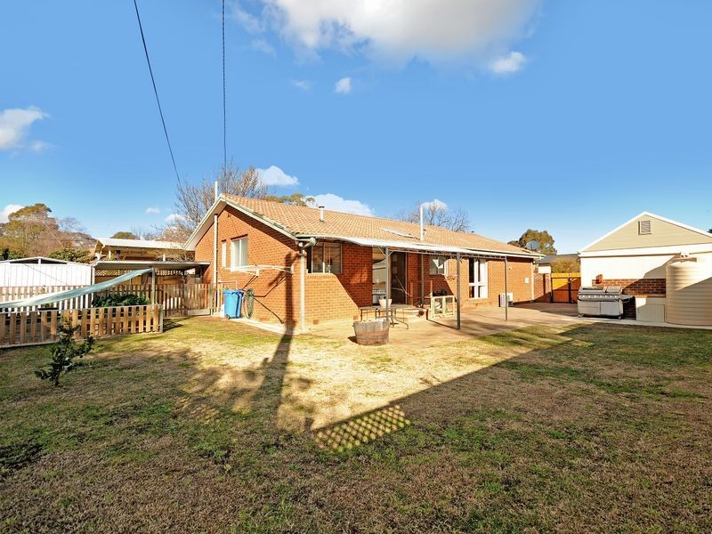 64 Pickworth Street, Holt ACT 2615