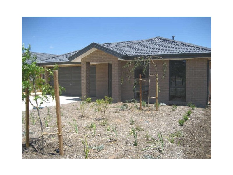 11 Bryan Hudson Street, Macgregor ACT 2615