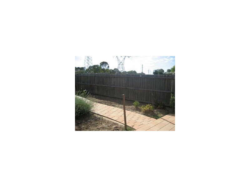 2/26 Jonsson Court, Dunlop ACT 2615