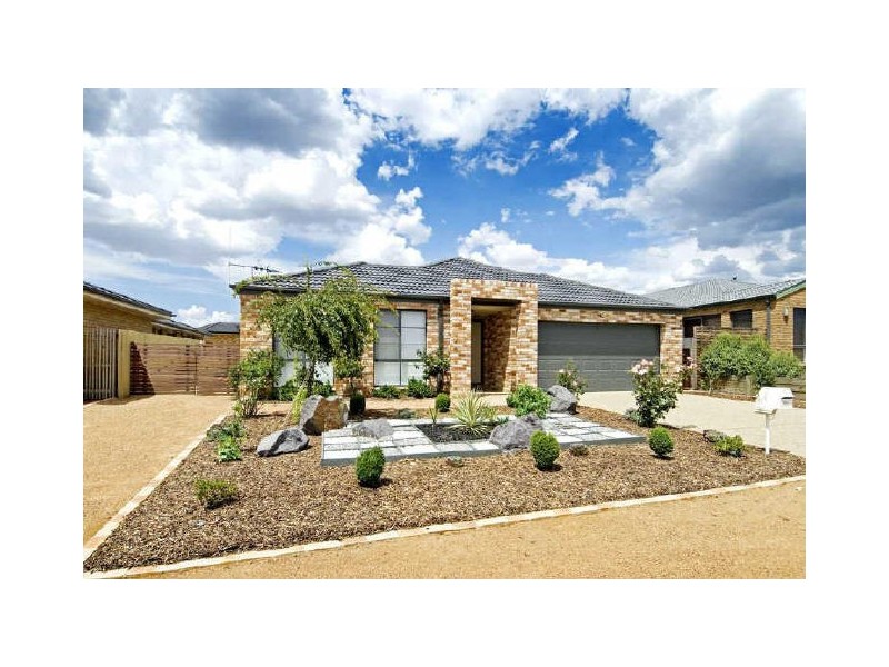 11 Binney Close, Dunlop ACT 2615