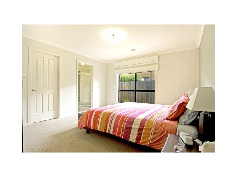 11 Binney Close, Dunlop ACT 2615